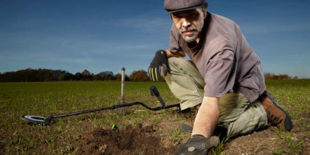 Best Metal Detector Under $100 to Find Lost Metals