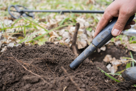 Best Handheld Metal Detectors for Effective Treasure Hunting